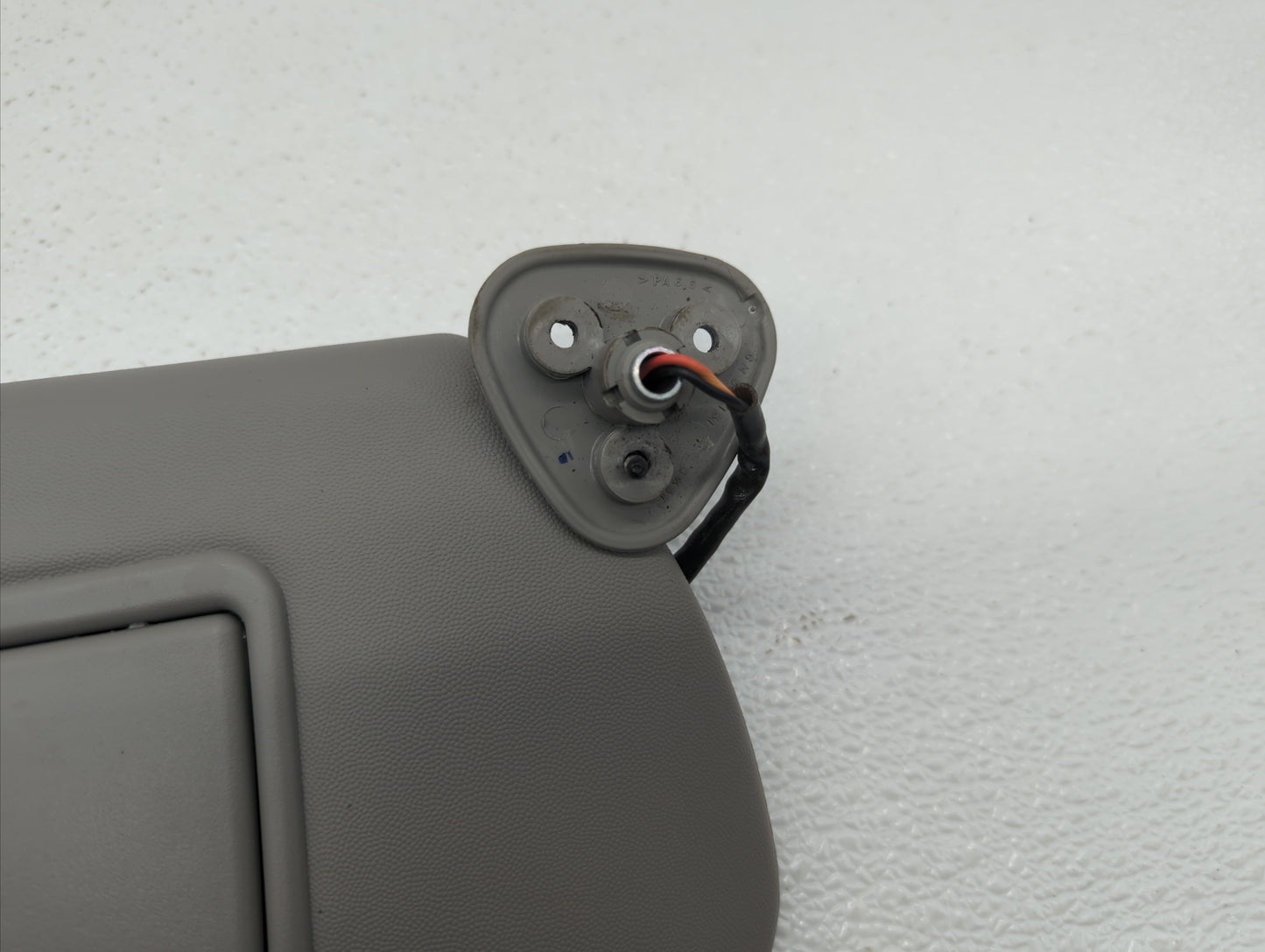 2003-2007 Cadillac Cts Sun Visor Shade Replacement Passenger Right Mirror Fits Fits 2003 2004 2005 2006 2007 OEM Used Auto P