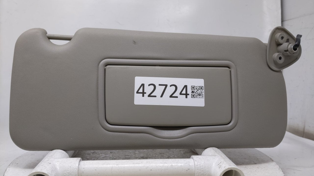 2003-2007 Cadillac Cts Sun Visor Shade Replacement Passenger Right Mirror Fits Fits 2003 2004 2005 2006 2007 OEM Used Auto P