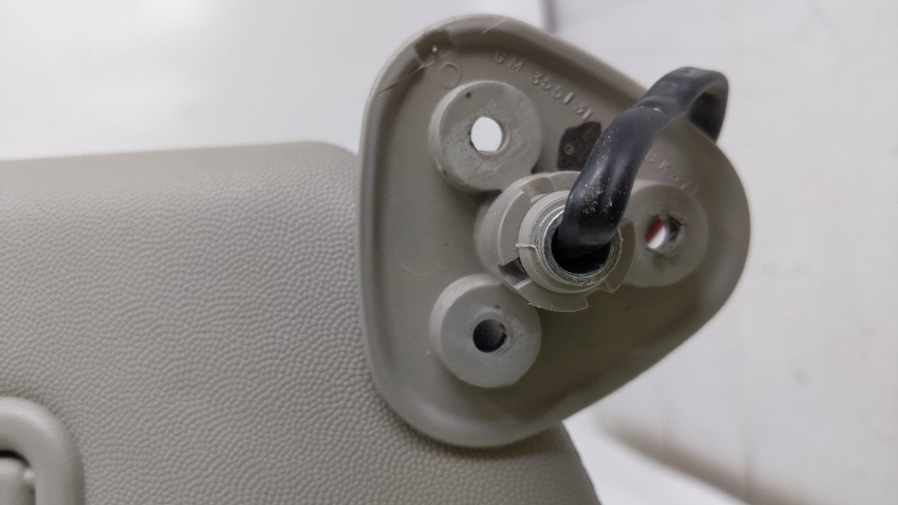 2003-2007 Cadillac Cts Sun Visor Shade Replacement Passenger Right Mirror Fits Fits 2003 2004 2005 2006 2007 OEM Used Auto P