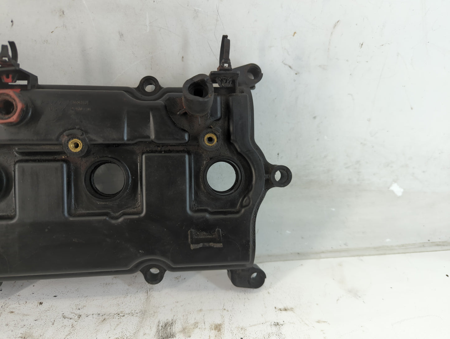 2006 Cadillac Cts Driver Left Cylinder Head Valve Cover Fits OEM Used Auto Parts - Oemusedautoparts1.com
