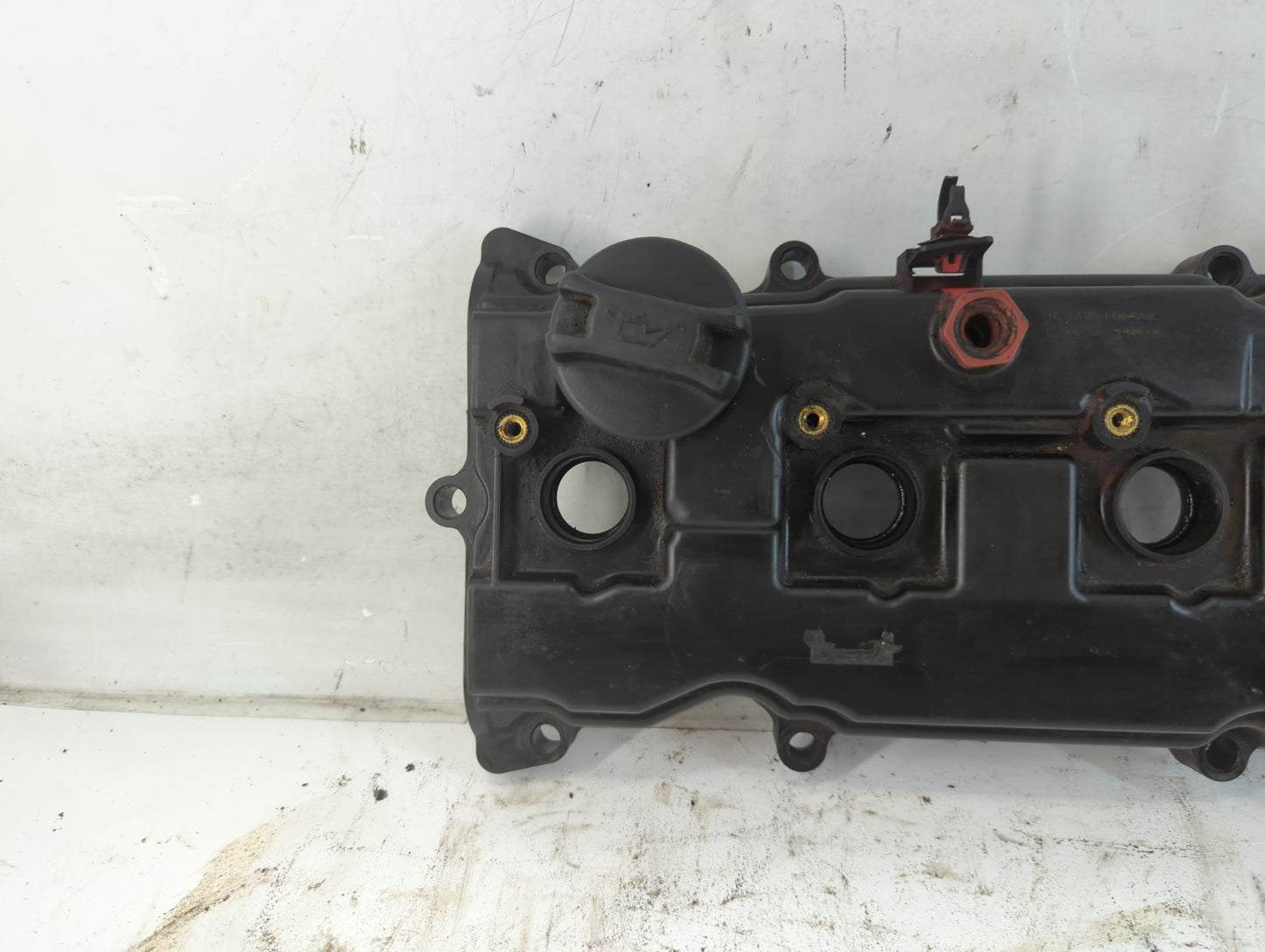 2006 Cadillac Cts Driver Left Cylinder Head Valve Cover Fits OEM Used Auto Parts - Oemusedautoparts1.com