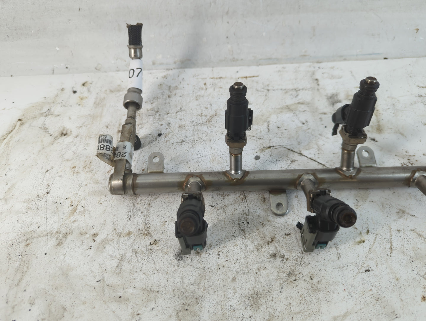 2006 Cadillac Cts Fuel Injectors P/N:12572886 Fits OEM Used Auto Parts - Oemusedautoparts1.com