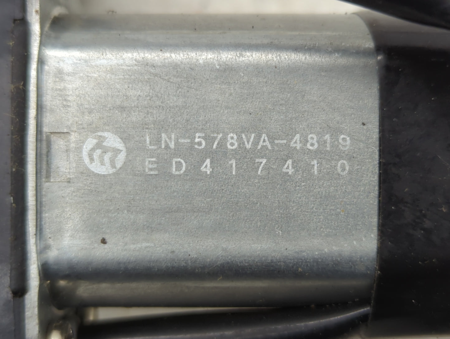 2006 Cadillac Deville Used Driver Left Rear Window Regulator - Oemusedautoparts1.com