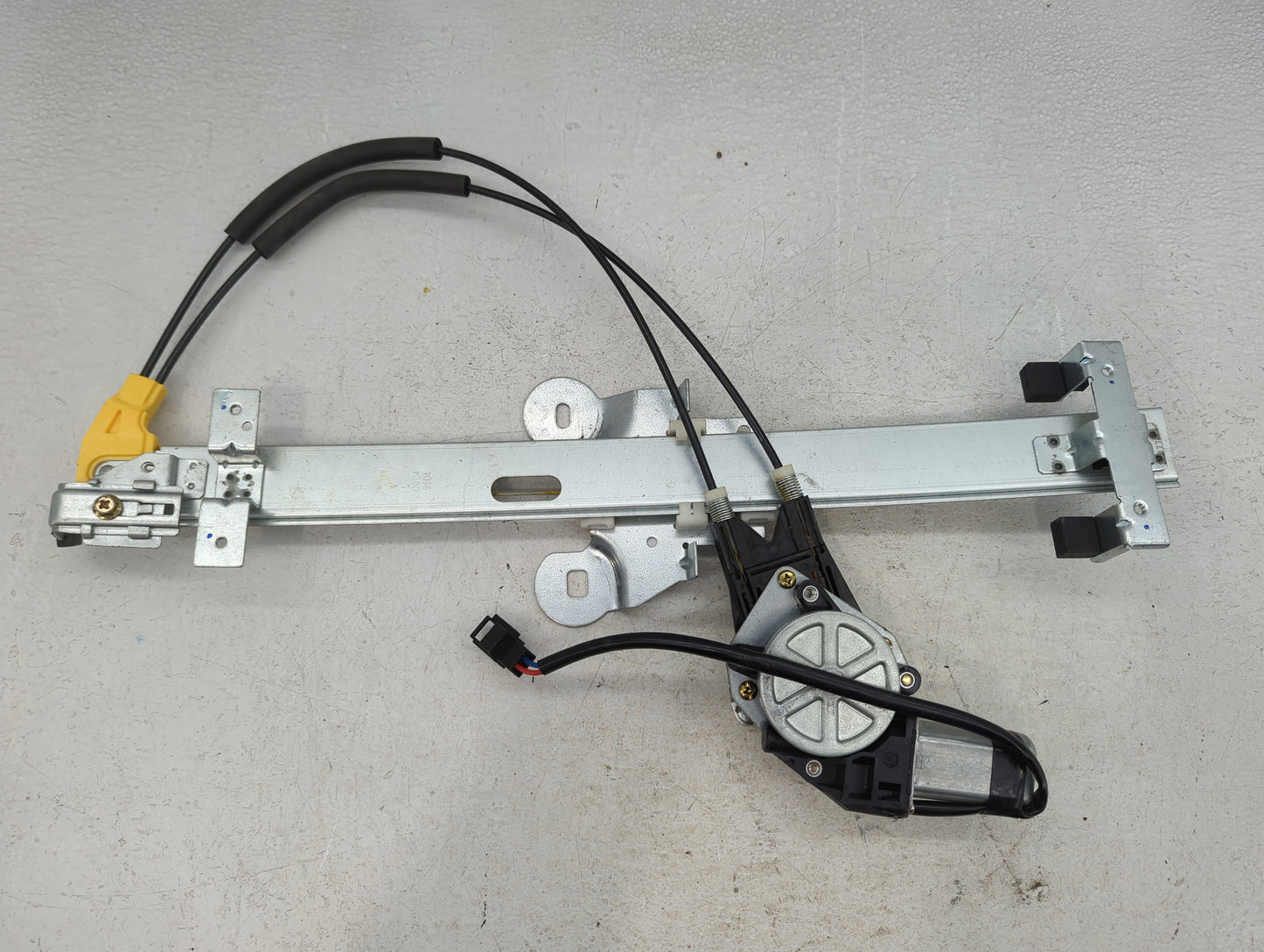 2006 Cadillac Deville Used Driver Left Rear Window Regulator - Oemusedautoparts1.com