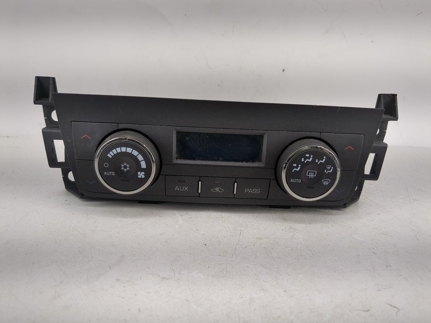 2006 Cadillac Dts Climate Control Module Temperature AC/Heater Replacement P/N:15839547 Fits OEM Used Auto Parts - Oemusedau