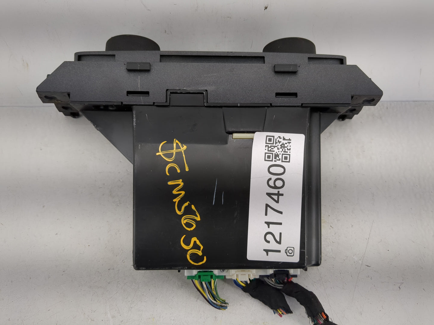 2006 Cadillac Dts Climate Control Module Temperature AC/Heater Replacement P/N:15839547 Fits OEM Used Auto Parts - Oemusedau