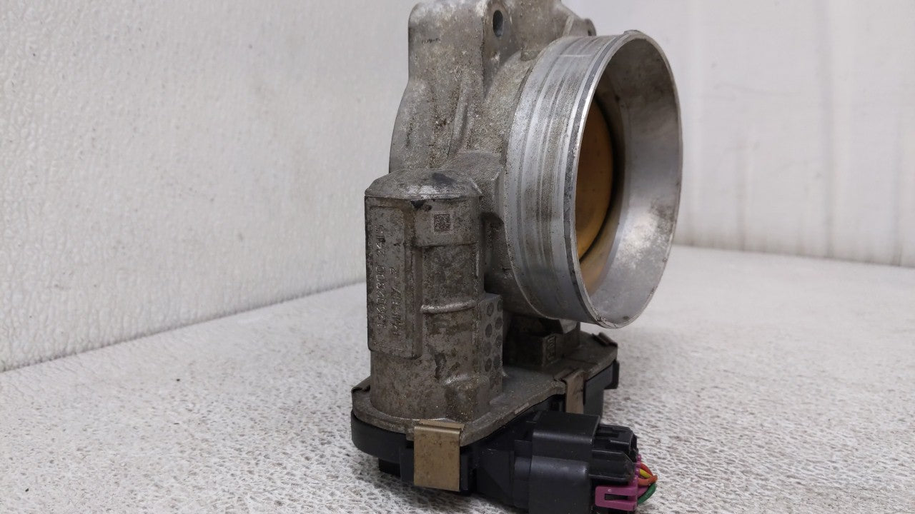 2006-2011 Cadillac Dts Throttle Body P/N:RME87 2B5495 Fits Fits 2006 2007 2008 2009 2010 2011 OEM Used Auto Parts - Oemuseda