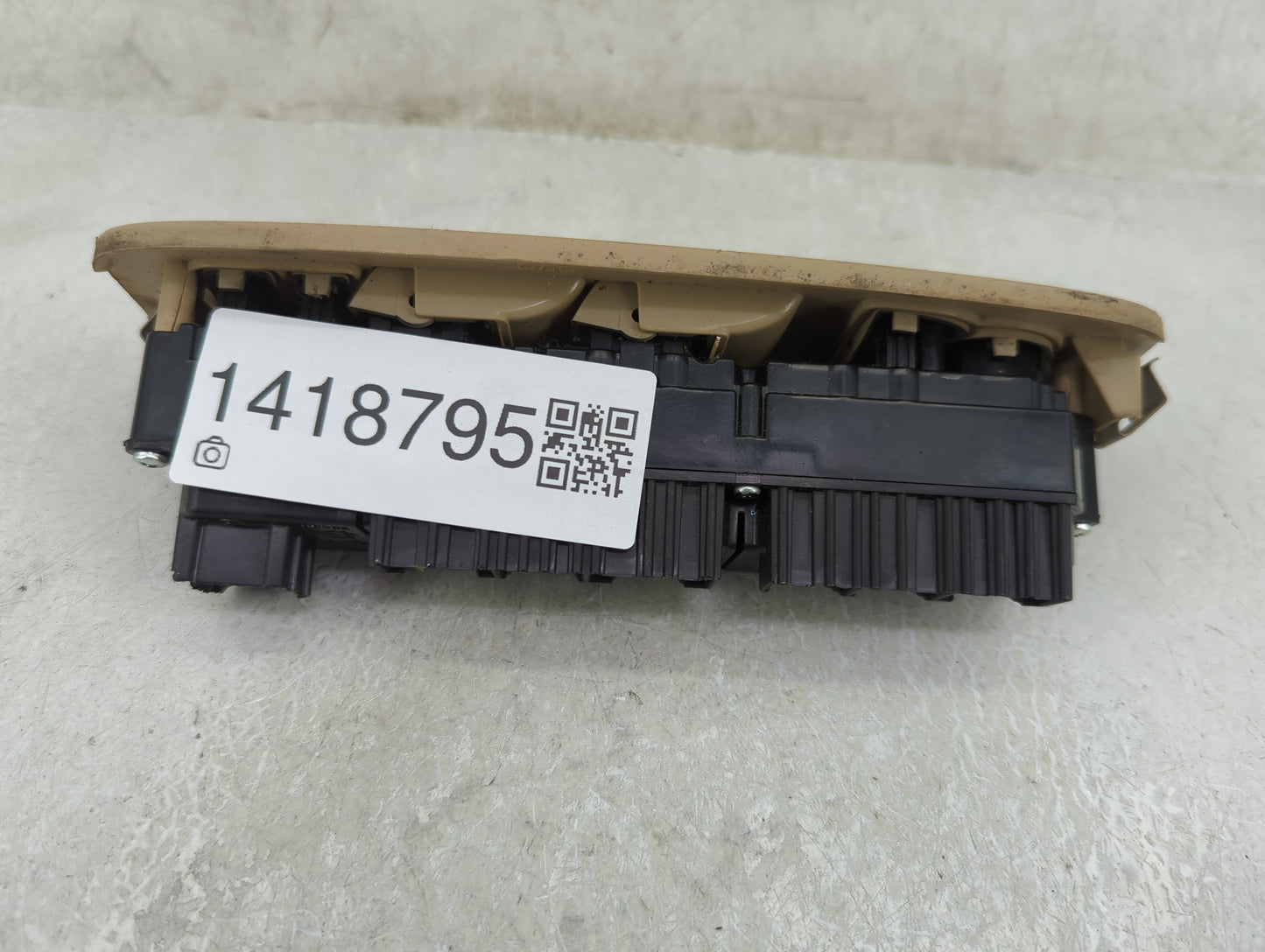 2006-2011 Cadillac Dts Master Power Window Switch Replacement Driver Side Left P/N:15848170 Fits OEM Used Auto Parts - Oemus