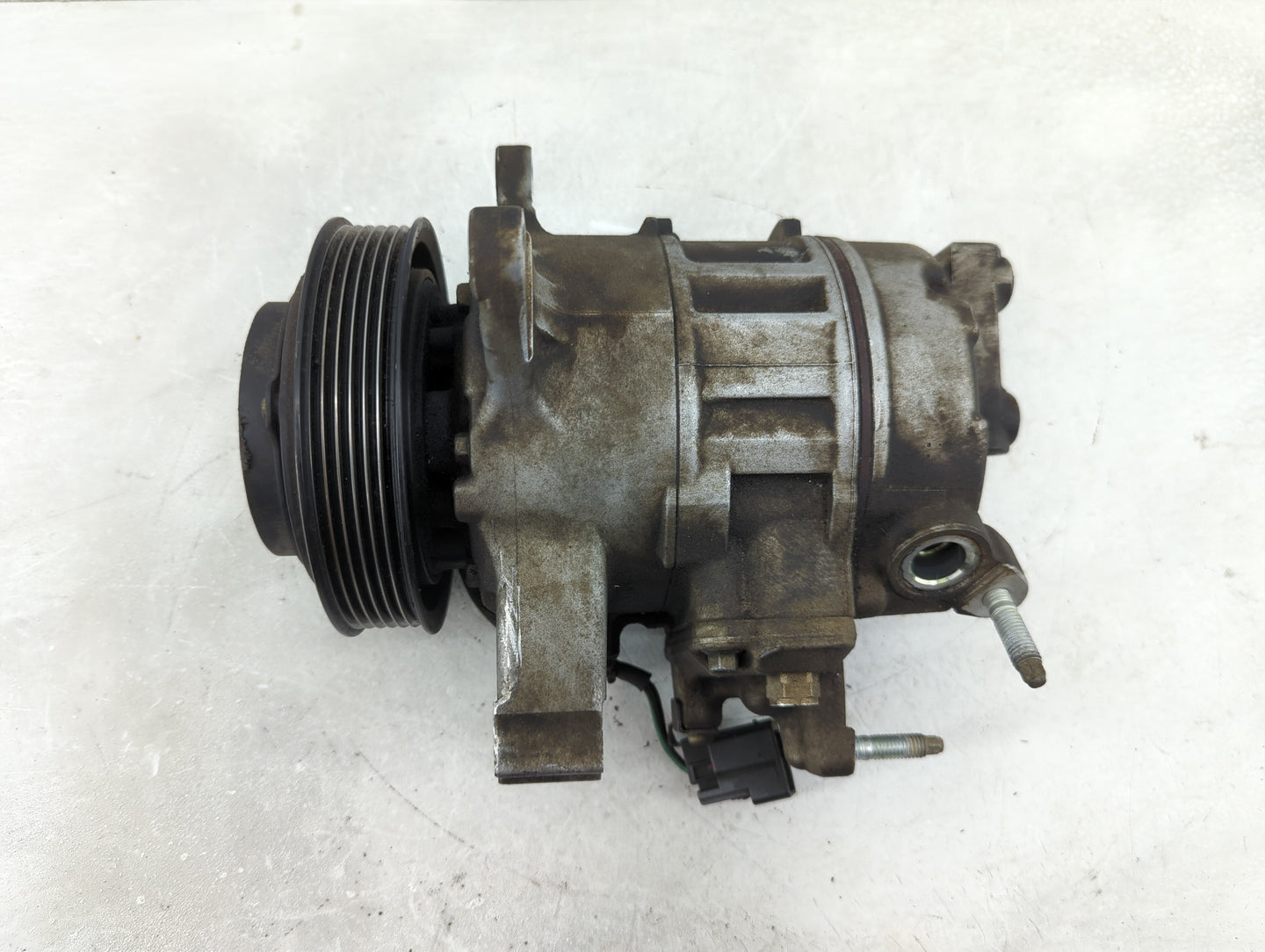 2006-2011 Cadillac Dts Air Conditioning A/c Ac Compressor Oem 1419493 - Oemusedautoparts1.com