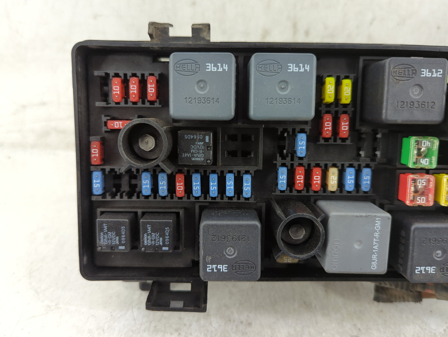 2006-2007 Cadillac Dts Fusebox Fuse Box Panel Relay Module P/N:15812668 Fits Fits 2006 2007 OEM Used Auto Parts - Oemusedaut