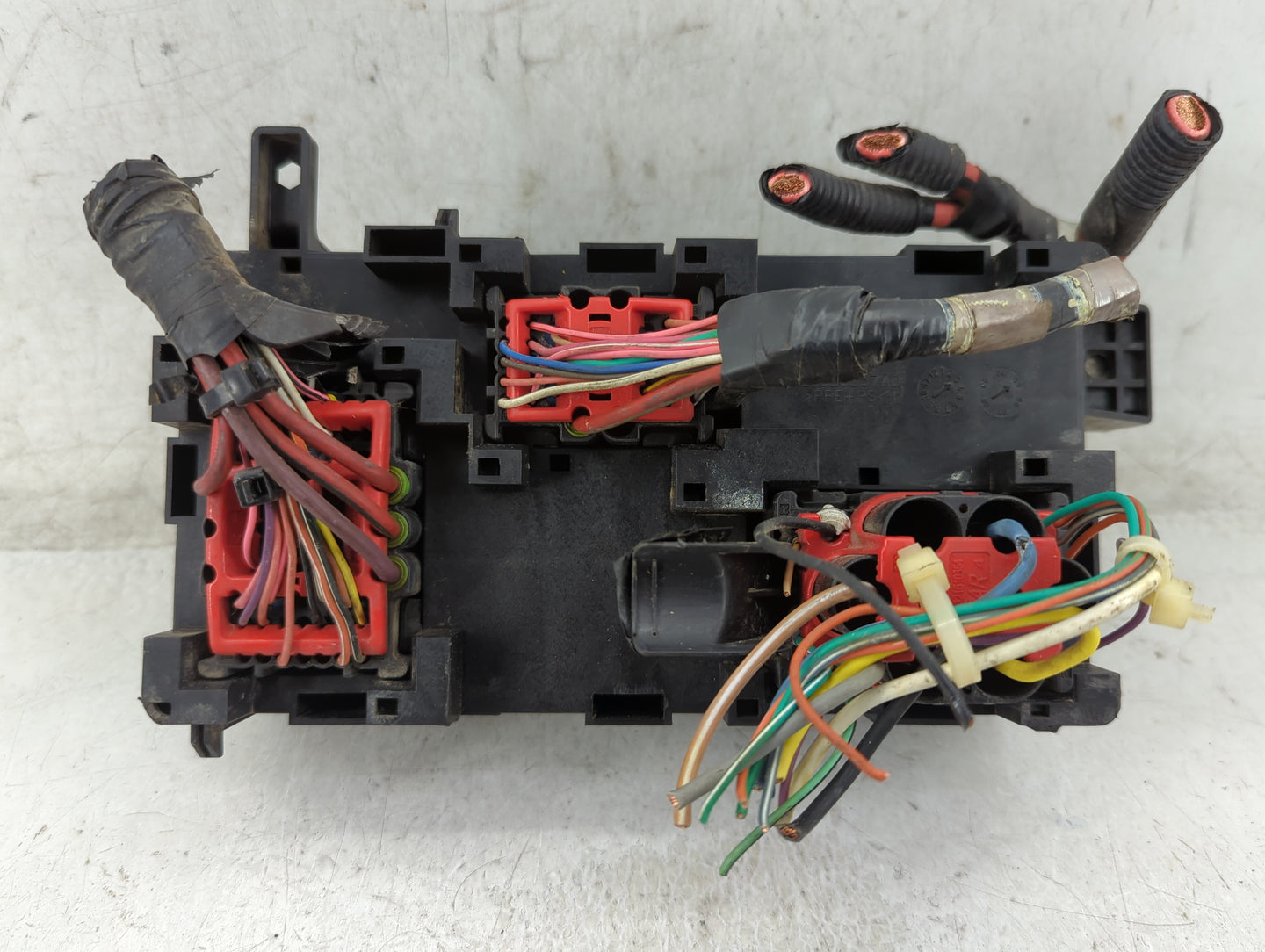 2006-2007 Cadillac Dts Fusebox Fuse Box Panel Relay Module P/N:15812668 Fits Fits 2006 2007 OEM Used Auto Parts - Oemusedaut