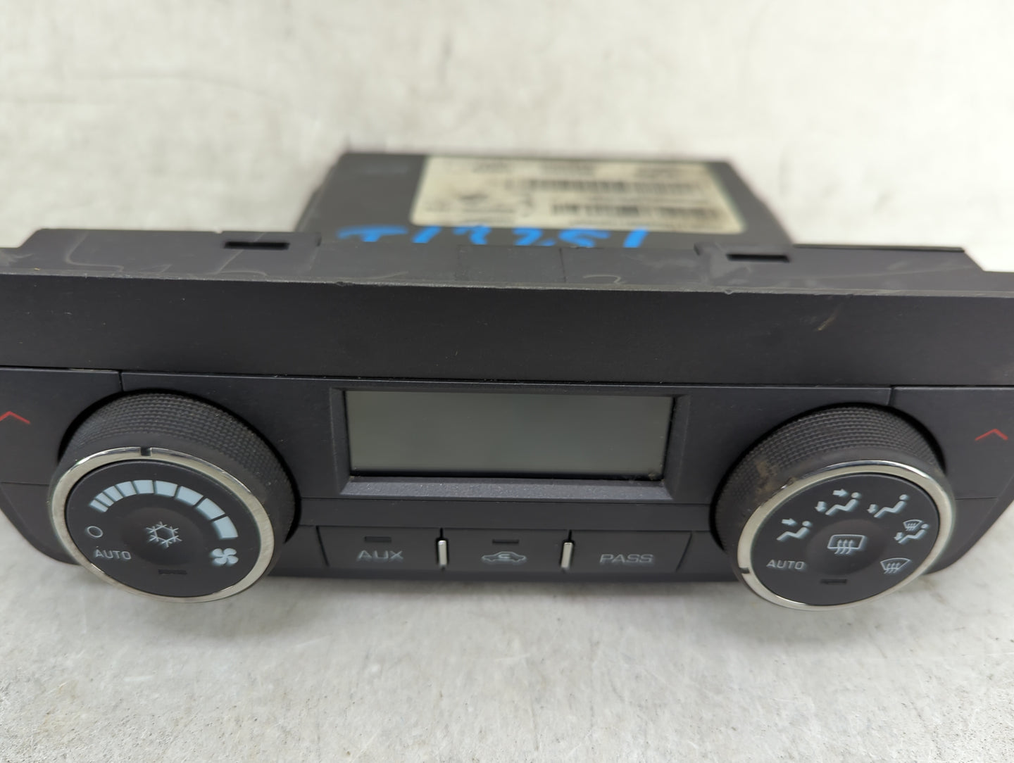 2006 Cadillac Dts Climate Control Module Temperature AC/Heater Replacement P/N:15839547 MX237000-1616 Fits OEM Used Auto Par