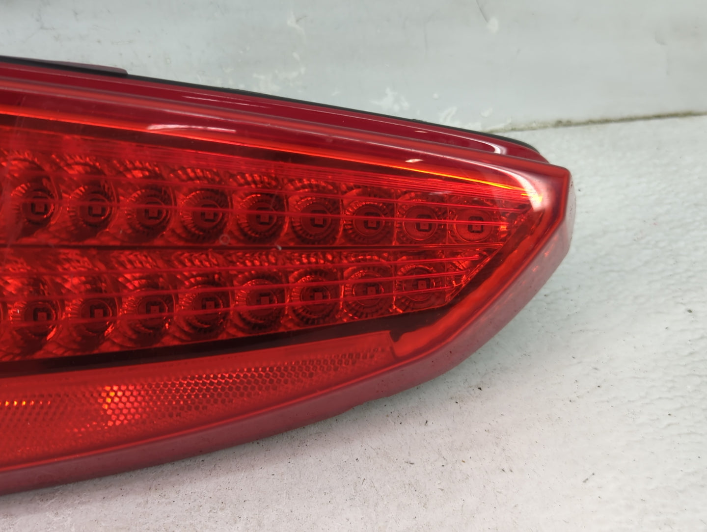 2006-2011 Cadillac Dts Tail Light Assembly Passenger Right OEM P/N:15858152 Fits Fits 2006 2007 2008 2009 2010 2011 OEM Used