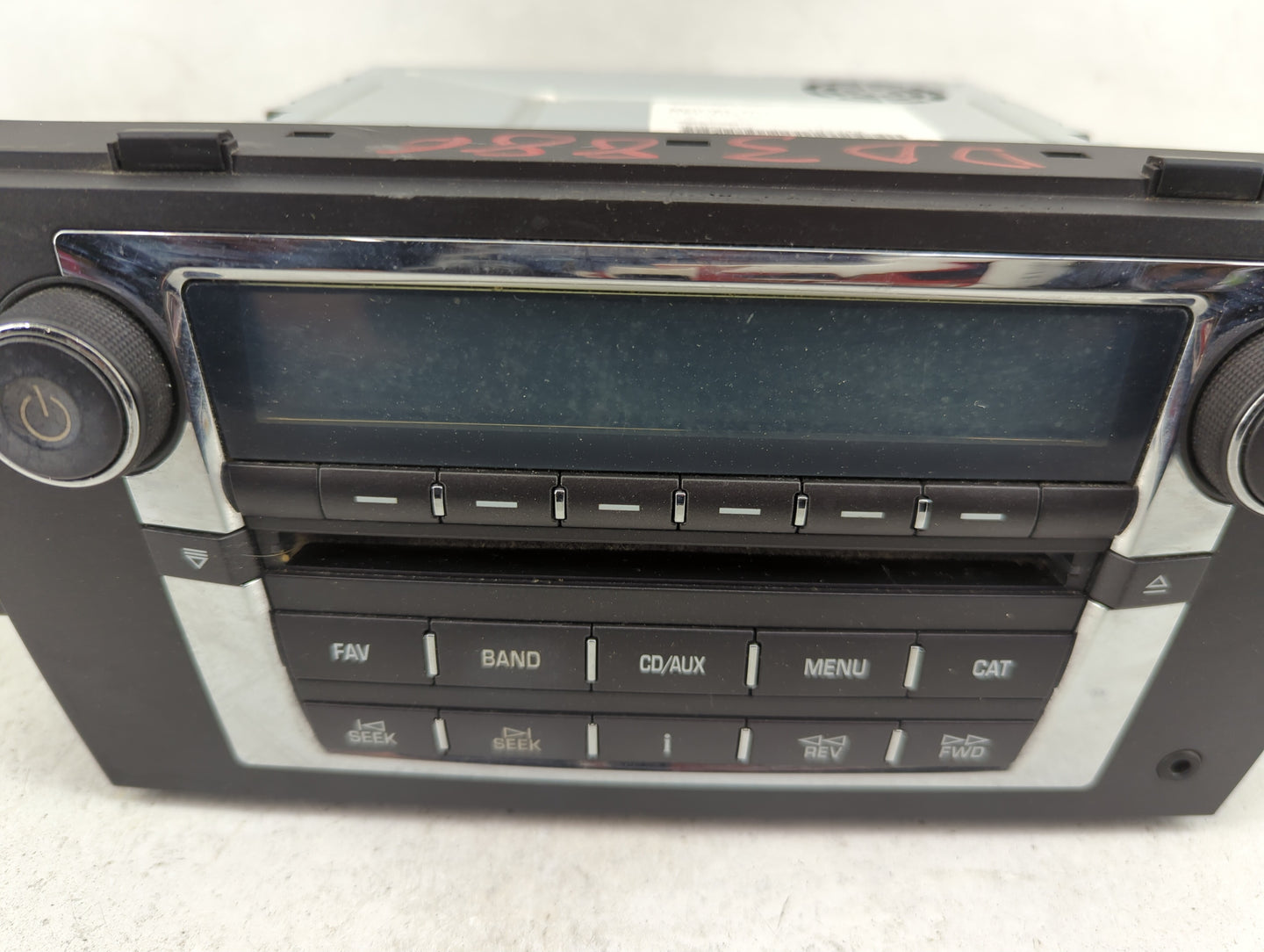2006 Cadillac Dts Radio AM FM Cd Player Receiver Replacement P/N:15809942 Fits OEM Used Auto Parts - Oemusedautoparts1.com