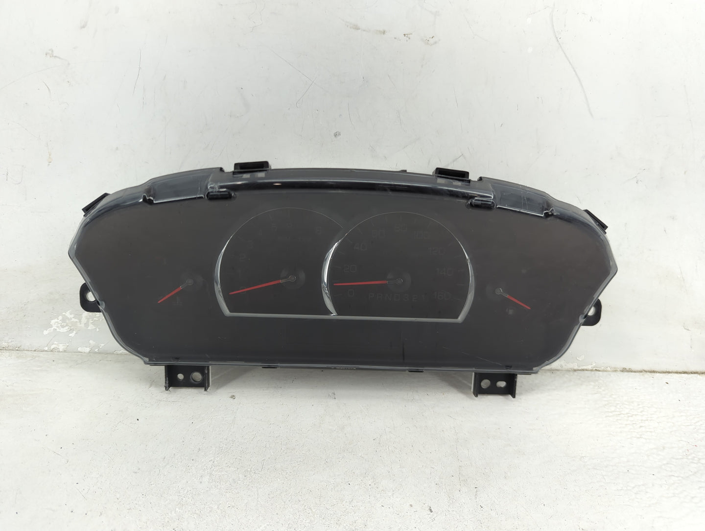 2006-2007 Cadillac Dts Instrument Cluster Speedometer Gauges P/N:15835316 Fits Fits 2006 2007 OEM Used Auto Parts - Oemuseda