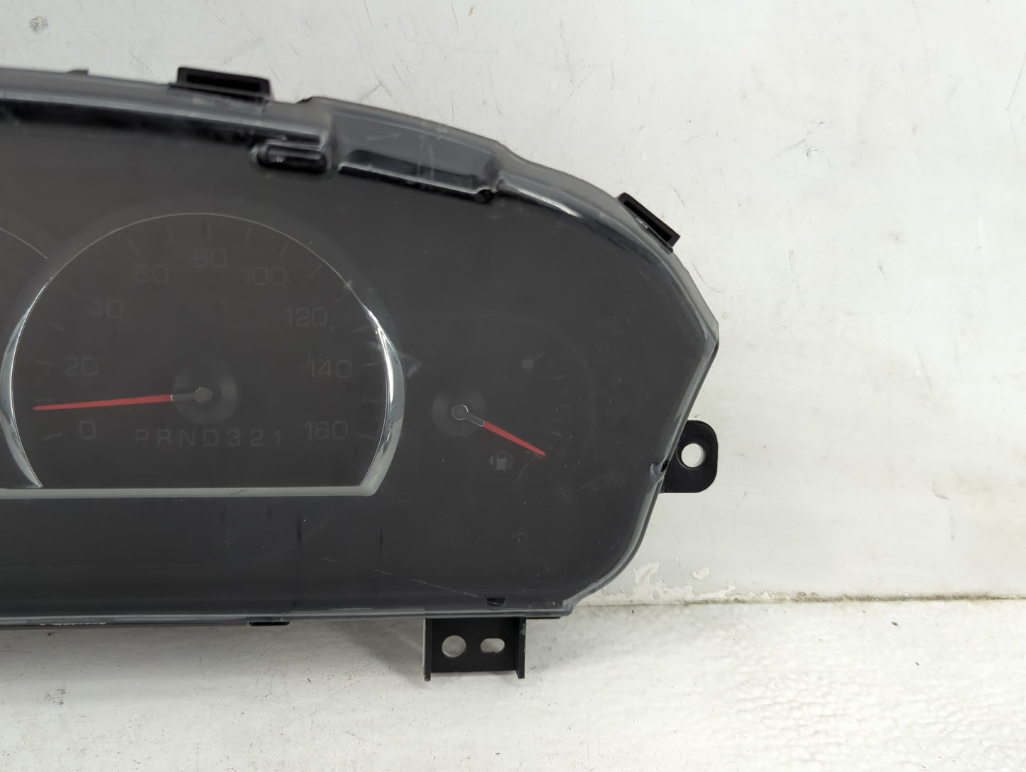 2006-2007 Cadillac Dts Instrument Cluster Speedometer Gauges P/N:15835316 Fits Fits 2006 2007 OEM Used Auto Parts - Oemuseda