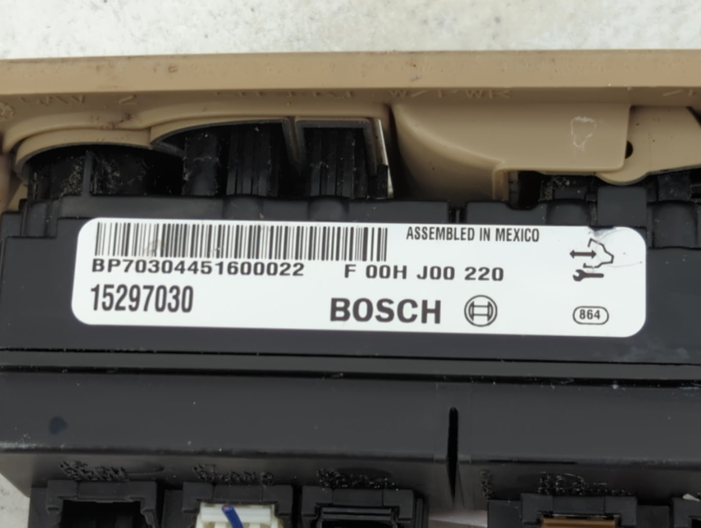 2006-2011 Cadillac Dts Master Power Window Switch Replacement Driver Side Left P/N:15297030 Fits OEM Used Auto Parts - Oemus