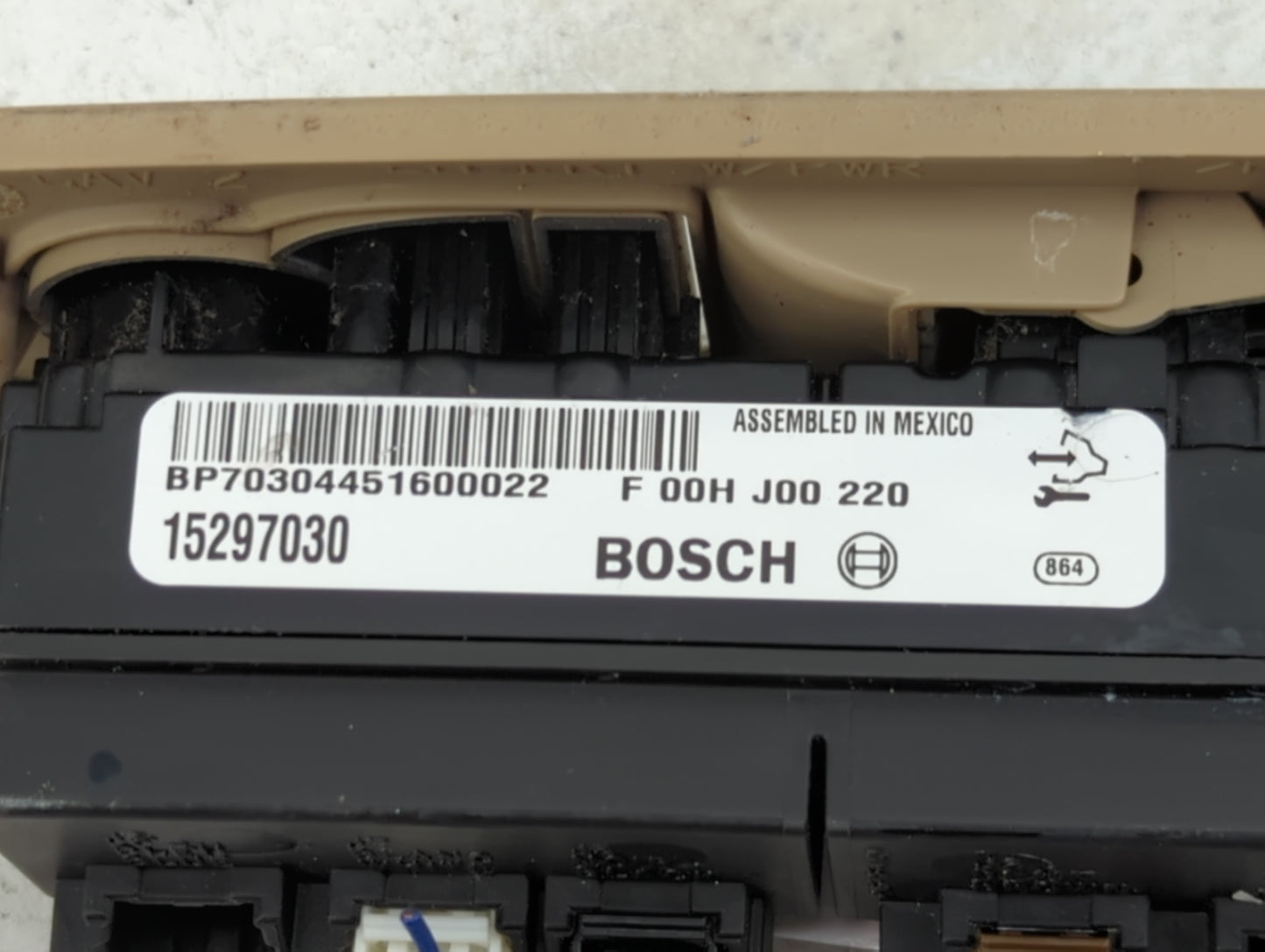 2006-2011 Cadillac Dts Master Power Window Switch Replacement Driver Side Left P/N:15297030 Fits OEM Used Auto Parts - Oemus