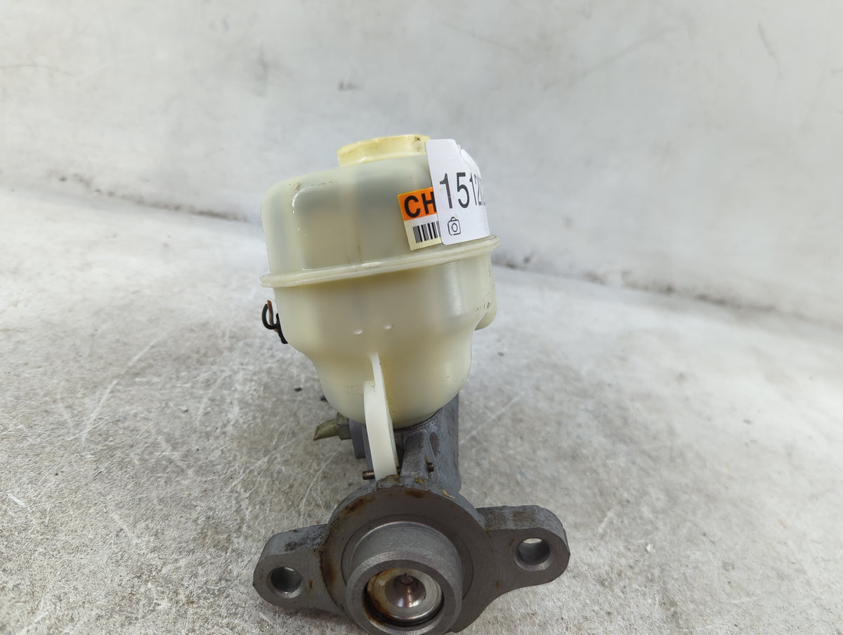 2006-2008 Cadillac Dts Brake Master Cylinder 1512026 - Oemusedautoparts1.com