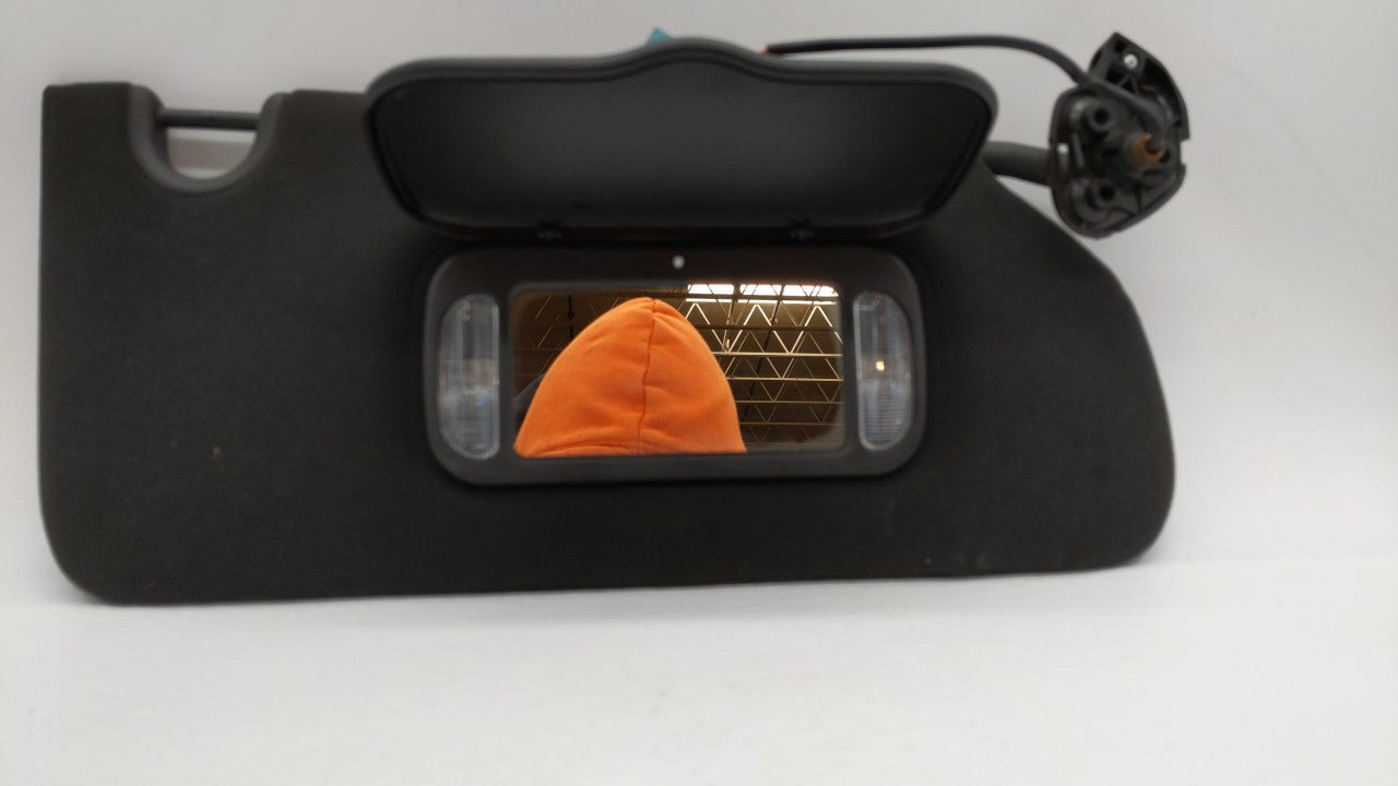 2006-2007 Cadillac Dts Sun Visor Shade Replacement Passenger Right Mirror Fits Fits 2006 2007 OEM Used Auto Parts - Oemuseda