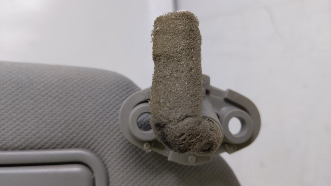 2006 Cadillac Dts Sun Visor Shade Replacement Passenger Right Mirror Fits OEM Used Auto Parts - Oemusedautoparts1.com