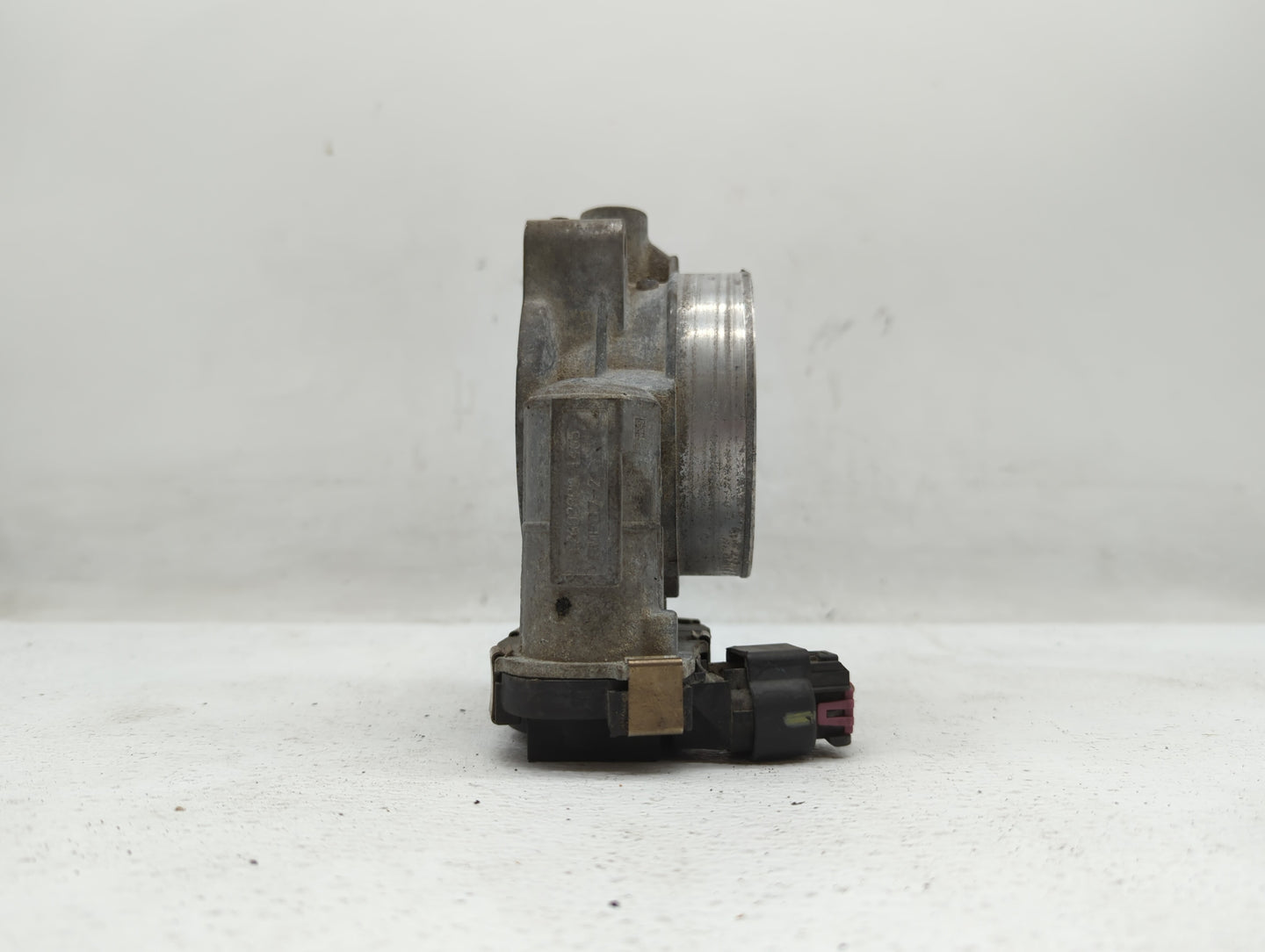 2006-2011 Cadillac Dts Throttle Body P/N:RME87-2 12602800, RME87 Fits Fits 2006 2007 2008 2009 2010 2011 OEM Used Auto Parts