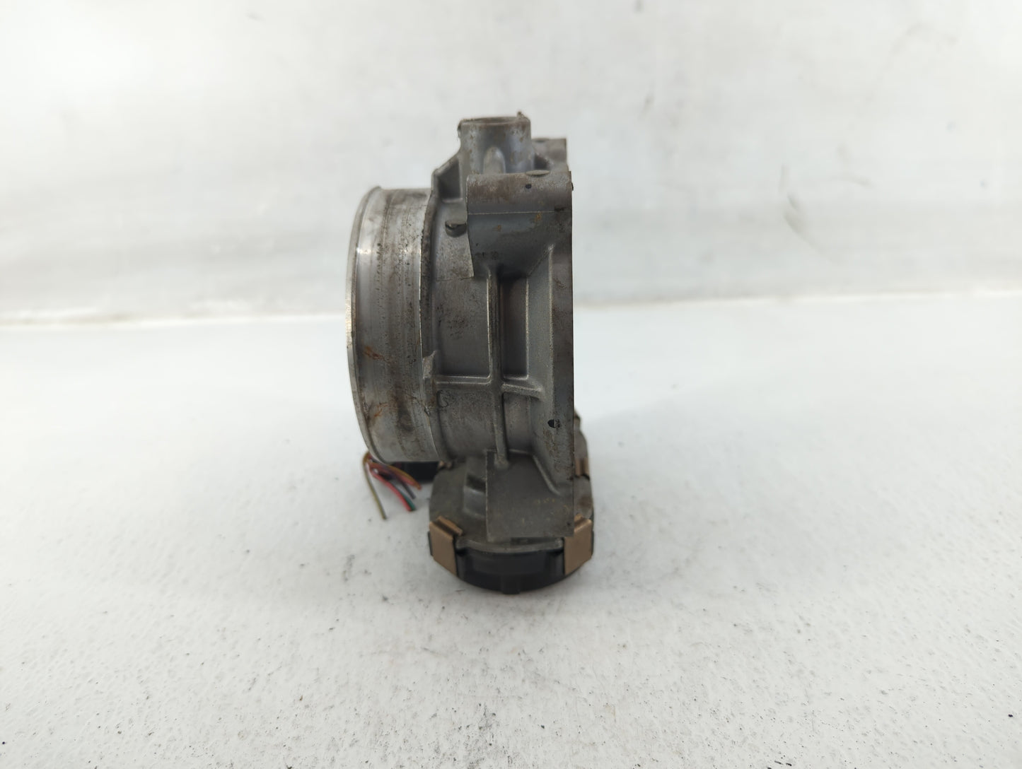 2006-2011 Cadillac Dts Throttle Body P/N:RME87-2 Fits Fits 2006 2007 2008 2009 2010 2011 OEM Used Auto Parts - Oemusedautopa