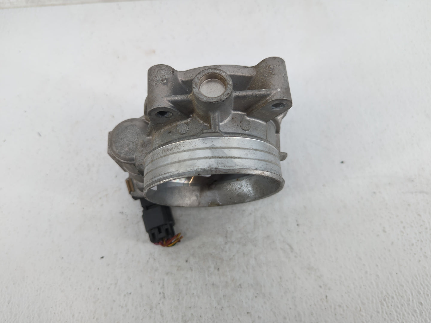 2006-2011 Cadillac Dts Throttle Body P/N:12602800 Fits Fits 2006 2007 2008 2009 2010 2011 OEM Used Auto Parts - Oemusedautop