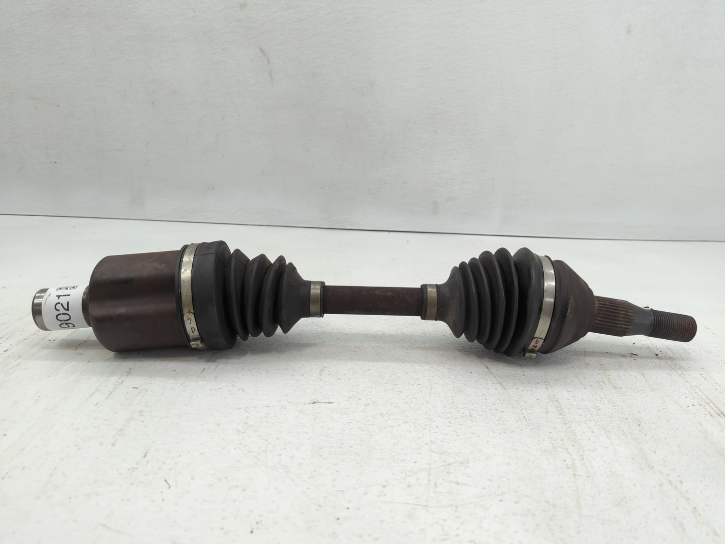 2006-2011 Cadillac Dts Axle Shaft Front Driver Cv C/v - Oemusedautoparts1.com