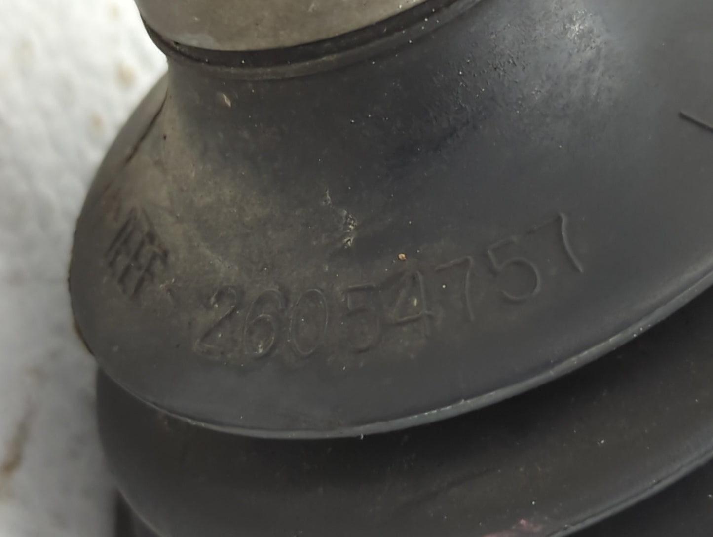 2006-2011 Cadillac Dts Axle Shaft Front Driver Cv C/v - Oemusedautoparts1.com