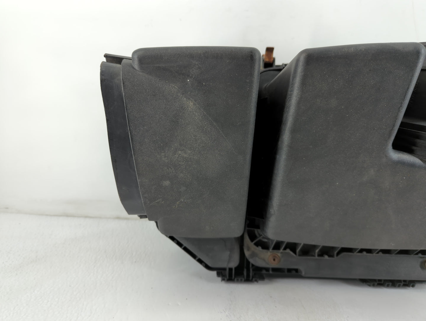 2006-2011 Cadillac Dts Air Cleaner Intake-duct Hose Tube - Oemusedautoparts1.com