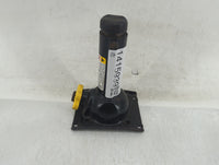 2006 Cadillac Escalade Spare Scissor Car Jack - Oemusedautoparts1.com