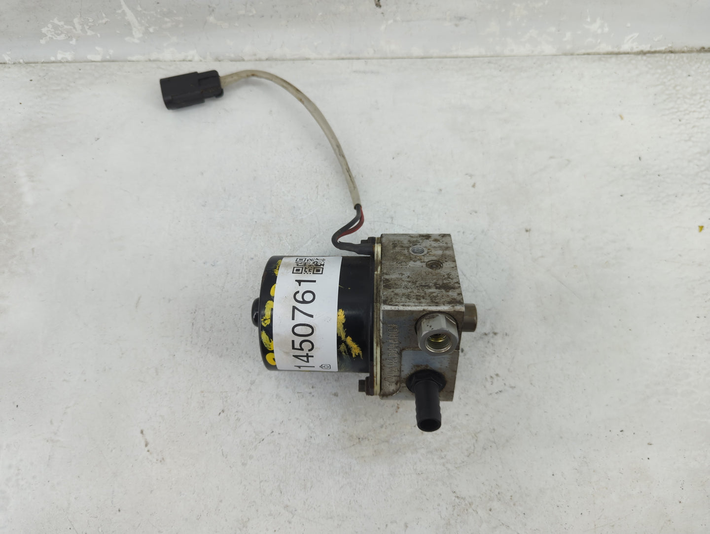2005-2006 Cadillac Escalade ABS Pump Control Module Replacement Fits Fits 2005 2006 OEM Used Auto Parts - Oemusedautoparts1.