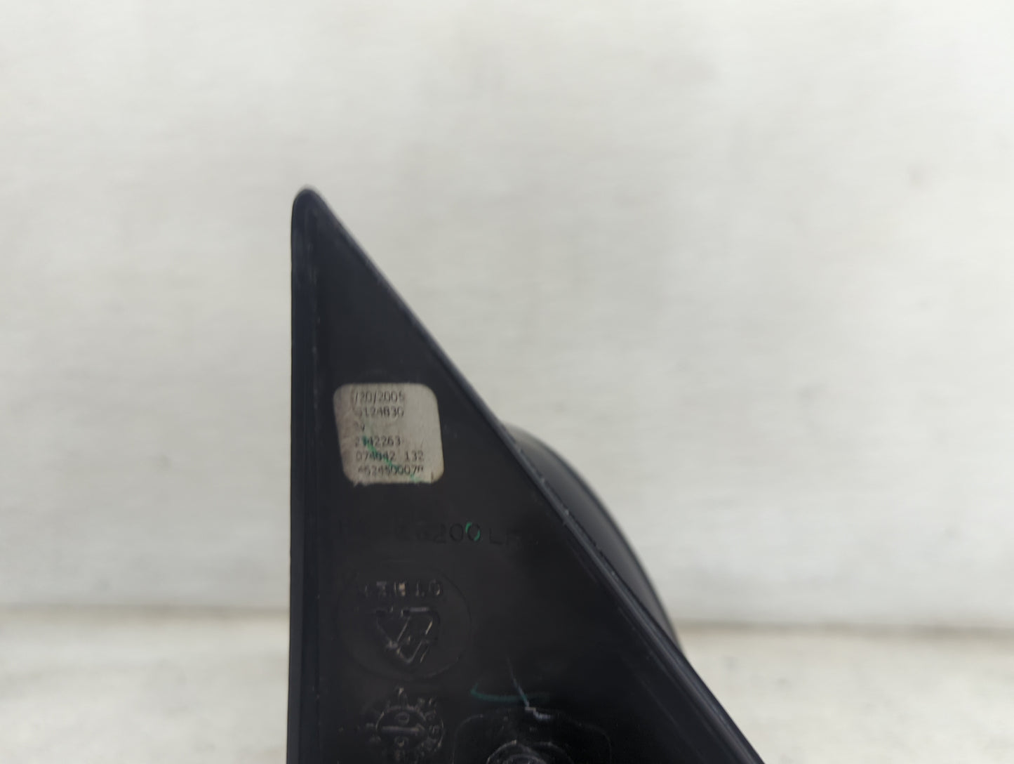 2006 Cadillac Escalade Driver Side View Mirror - Left Door Mirror OEM Used - Oemusedautoparts1.com