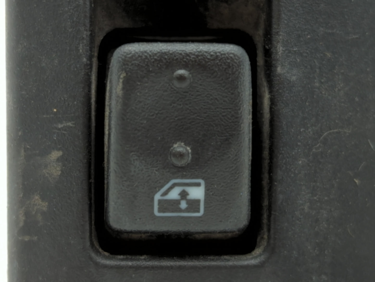 2006 Cadillac Escalade Master Power Window Switch Replacement Driver Side Left P/N:152--6533 Fits OEM Used Auto Parts - Oemu