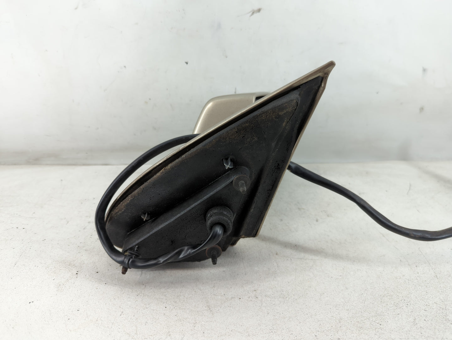 2004-2006 Cadillac Srx Passenger Side View Mirror - Right Door Mirror OEM Used - Oemusedautoparts1.com