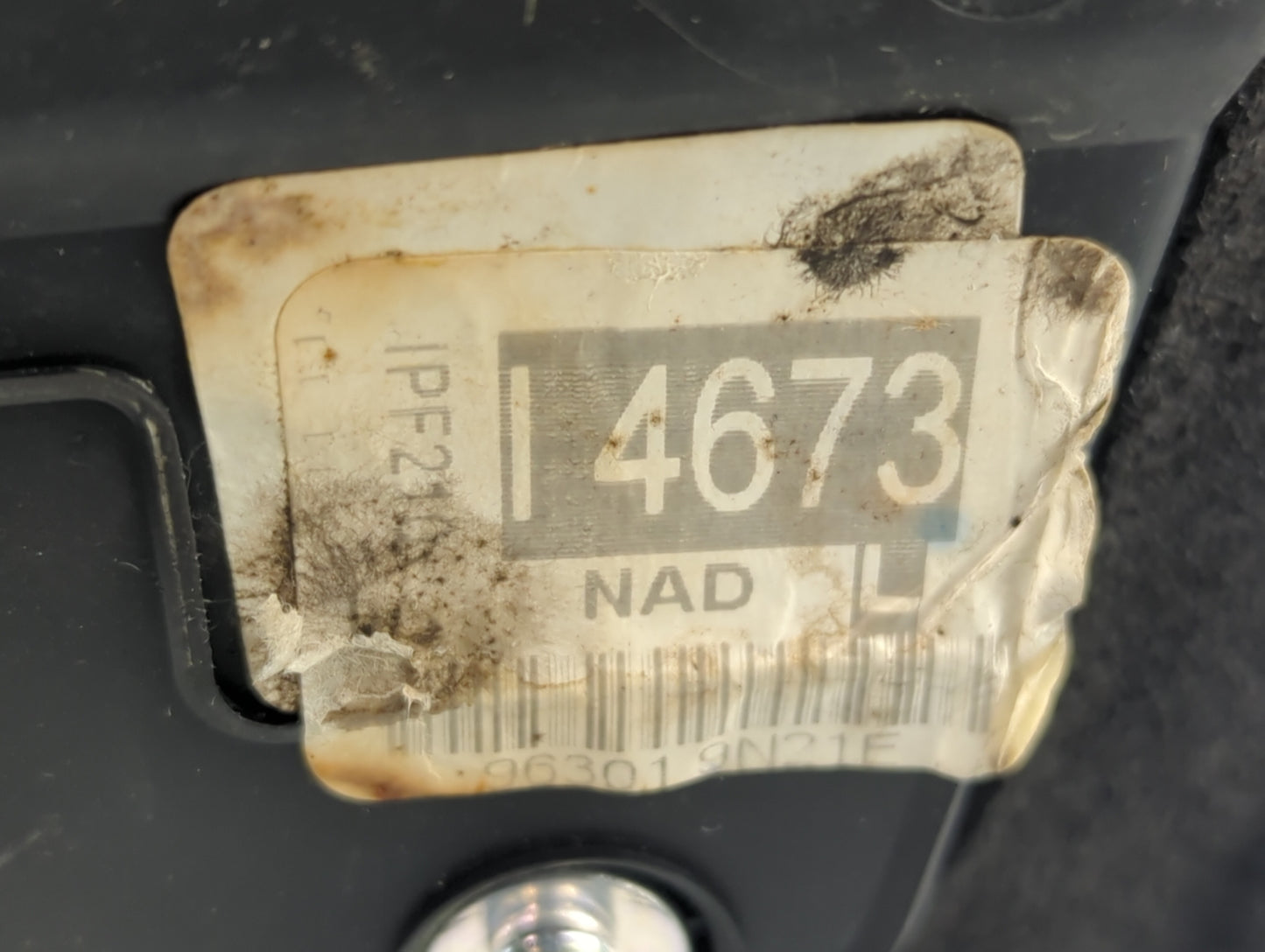 2004-2006 Cadillac Srx Passenger Side View Mirror - Right Door Mirror OEM Used - Oemusedautoparts1.com
