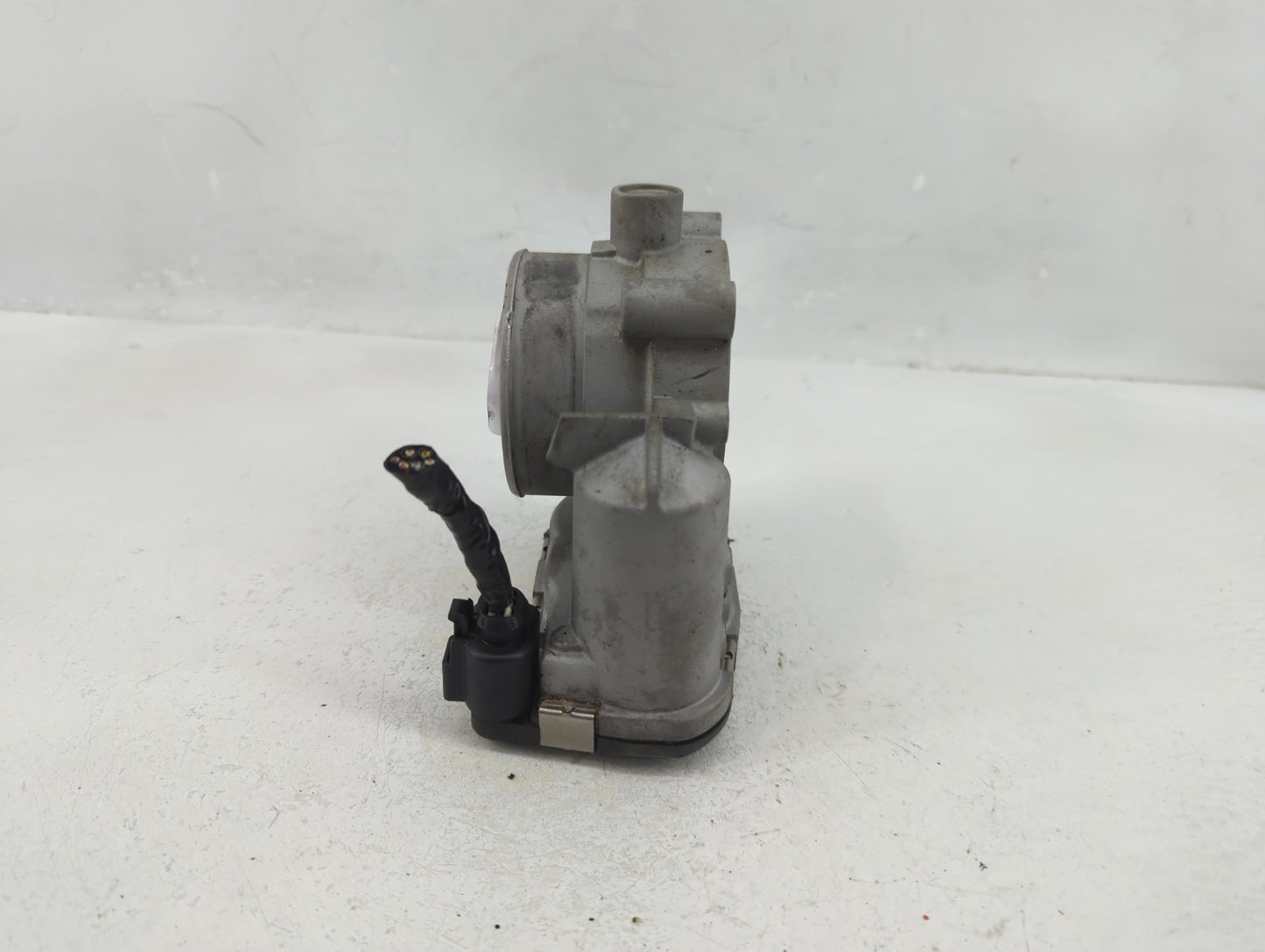 2004-2006 Cadillac Srx Throttle Body P/N:0280750202 Fits Fits 2004 2005 2006 2007 2008 OEM Used Auto Parts - Oemusedautopart