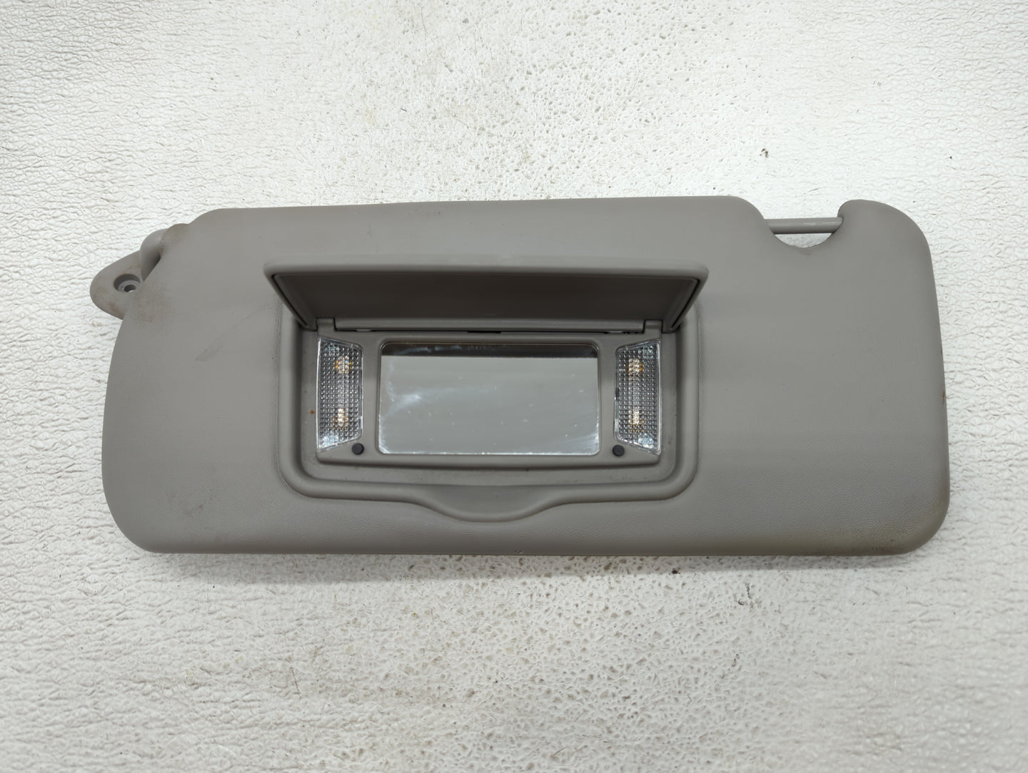 2004-2009 Cadillac Srx Sun Visor Shade Replacement Driver Left Mirror Fits Fits 2004 2005 2006 2007 2008 2009 OEM Used Auto 