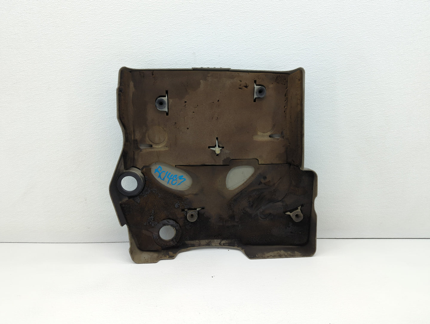 2006 Cadillac Srx Engine Cover - Oemusedautoparts1.com