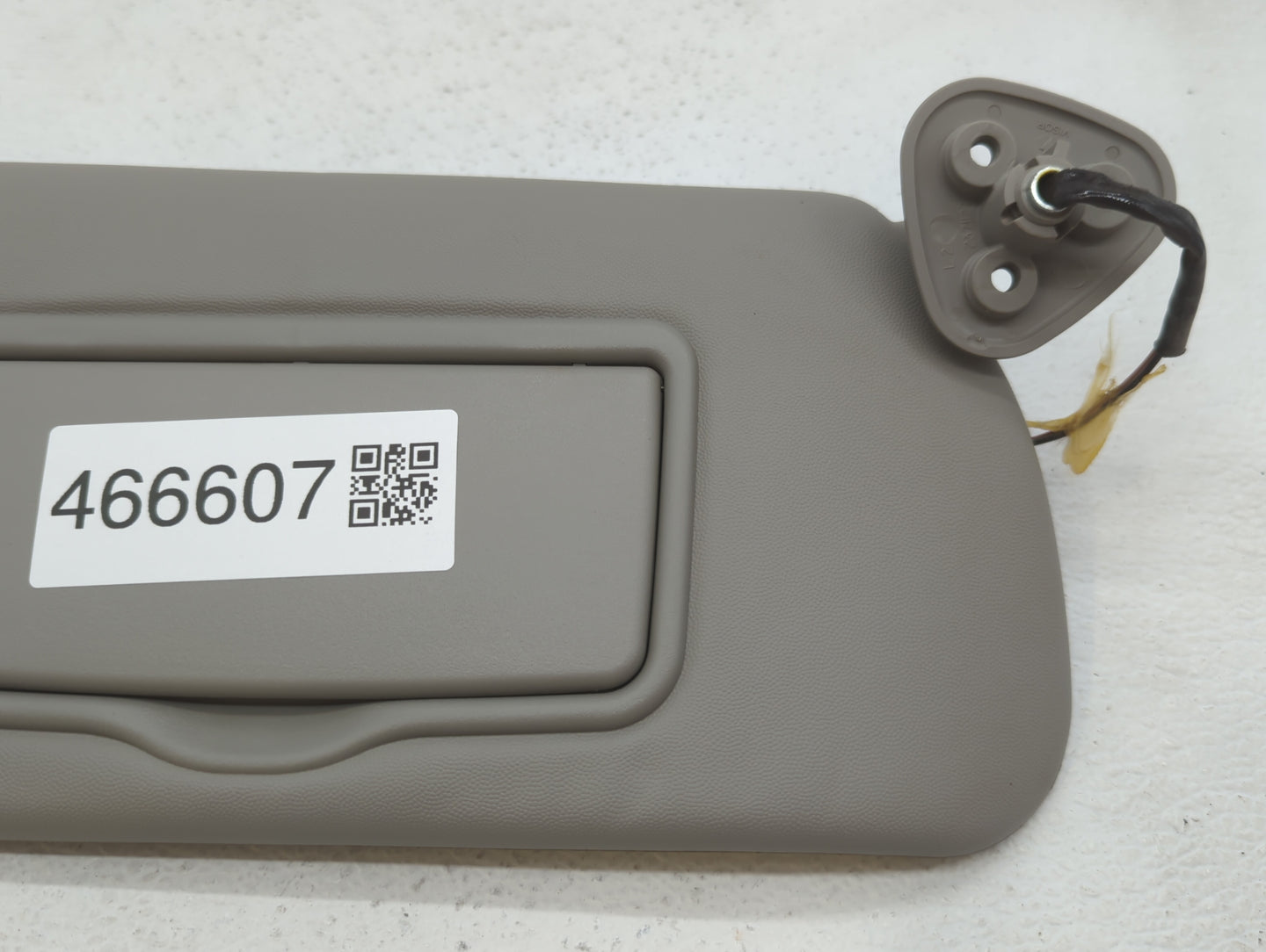 2004-2009 Cadillac Srx Sun Visor Shade Replacement Passenger Right Mirror Fits Fits 2004 2005 2006 2007 2008 2009 OEM Used A