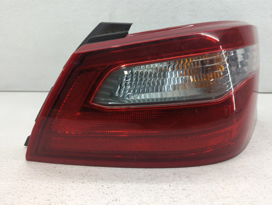 2004-2009 Cadillac Srx Tail Light Assembly Passenger Right OEM P/N:25936964 25763468 Fits Fits 2004 2005 2006 2007 2008 2009 OEM Used Auto Parts