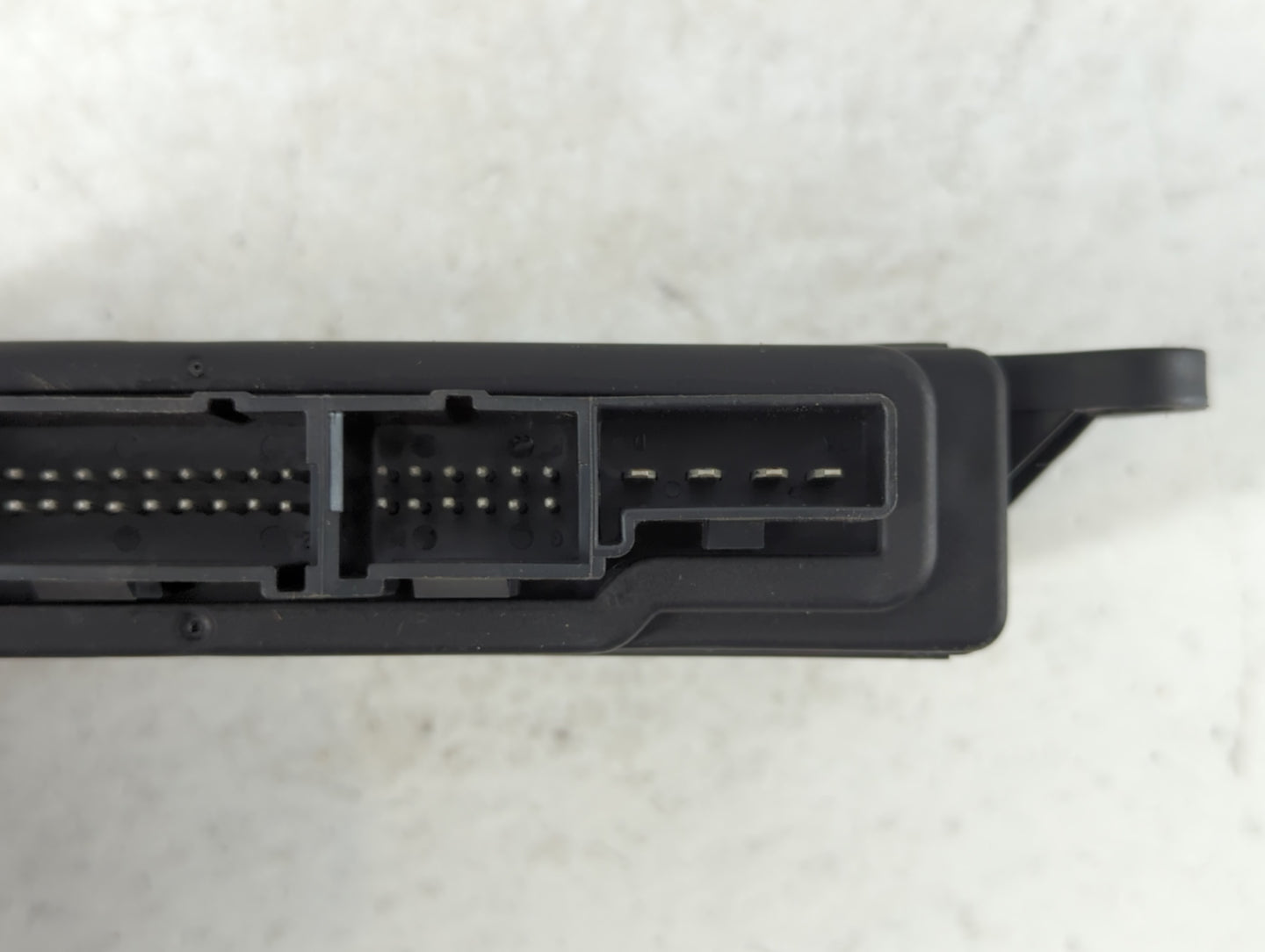 2006-2006 Cadillac Srx Body Control Module Bcm Inner Cabin Fuse Box - Oemusedautoparts1.com