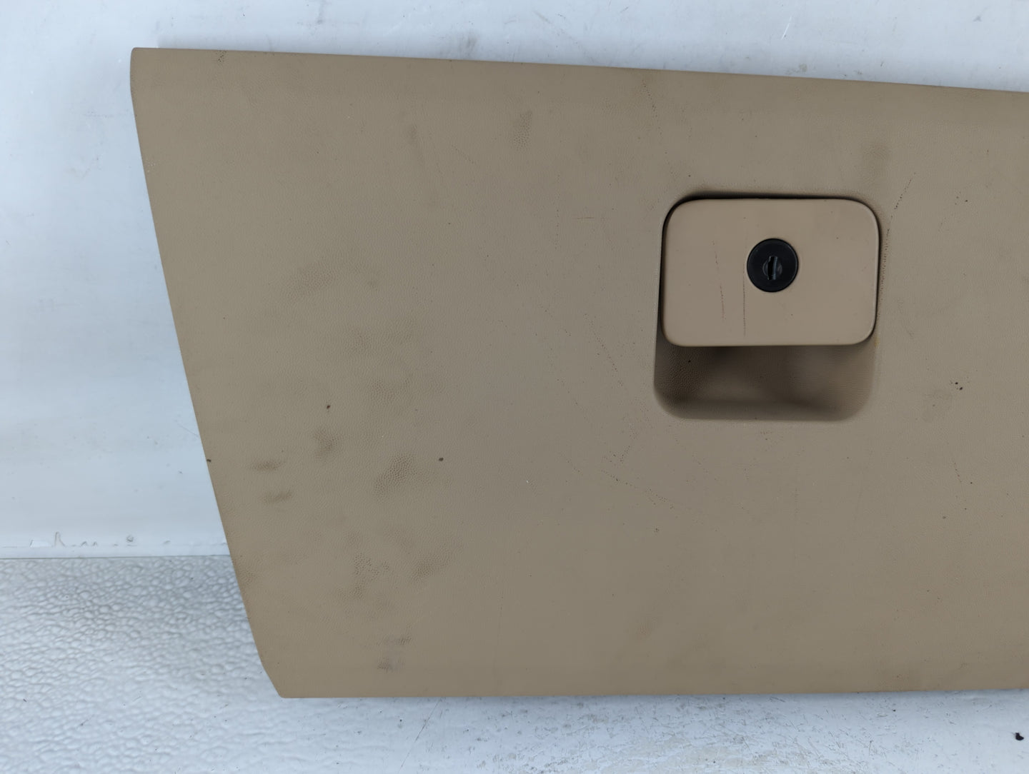 2006 Cadillac Srx Passenger Glove Box Door Storage Compartment - Oemusedautoparts1.com