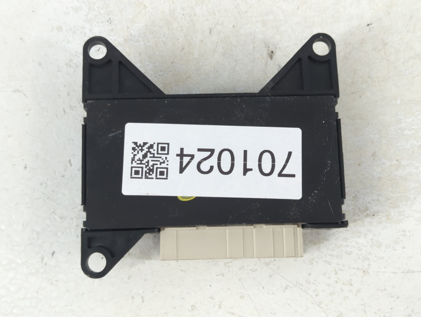 2006-2006 Cadillac Srx Body Control Module Bcm Inner Cabin Fuse Box - Oemusedautoparts1.com