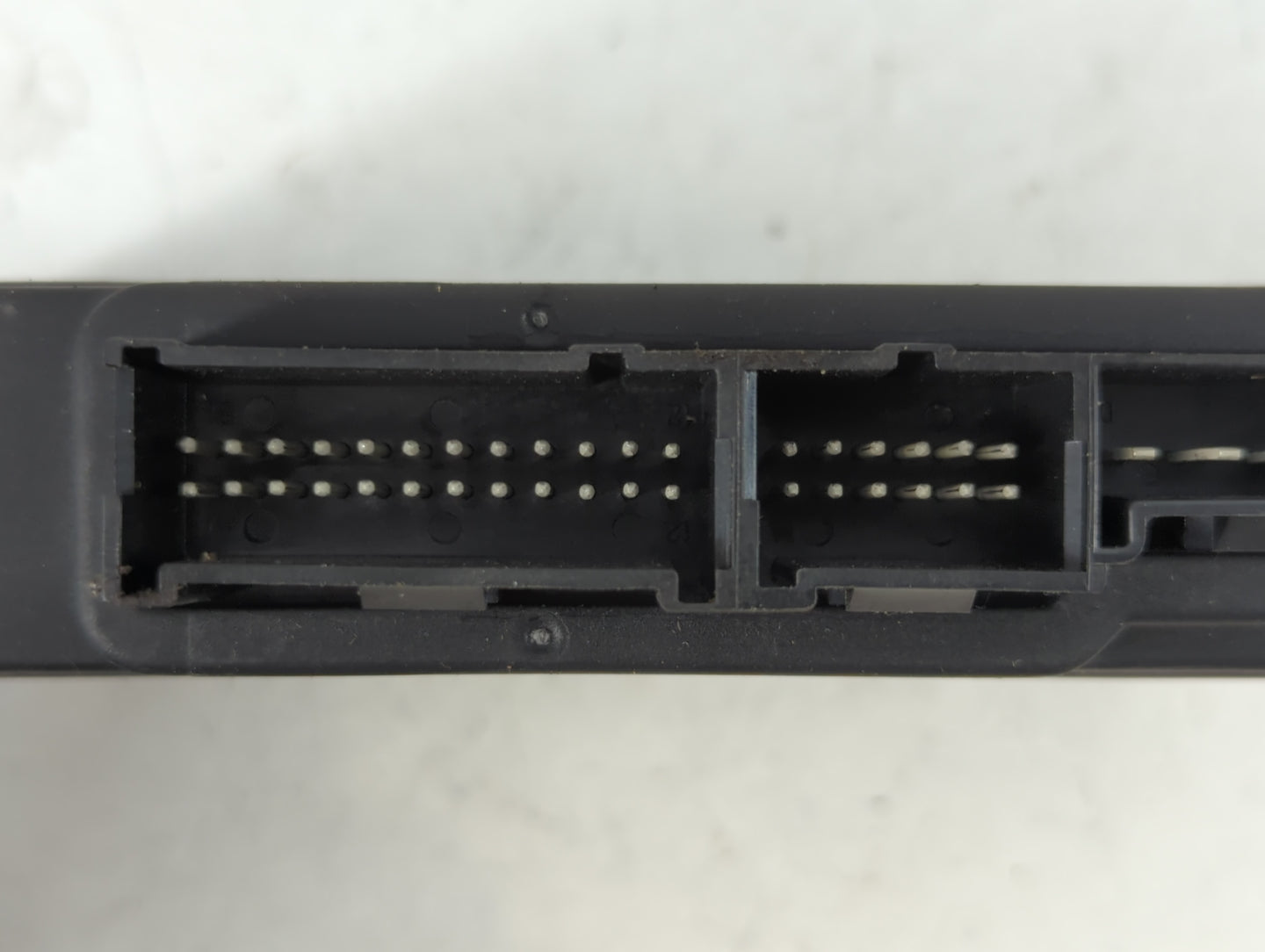 2006-2006 Cadillac Srx Body Control Module Bcm Inner Cabin Fuse Box - Oemusedautoparts1.com