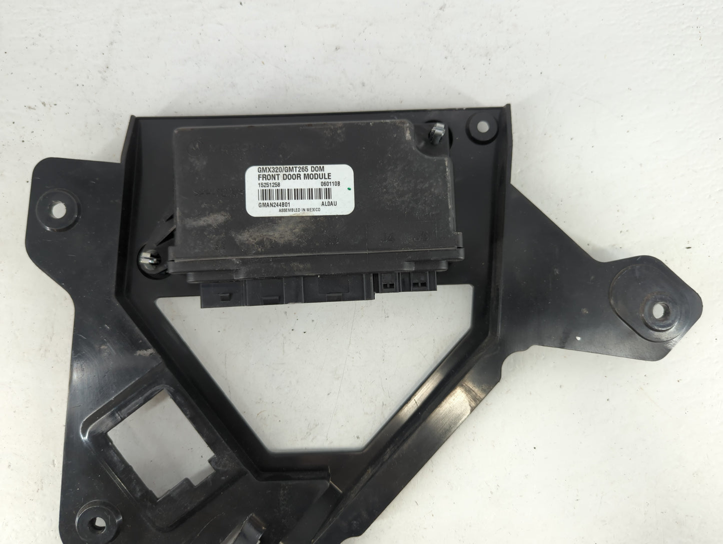 2006-2006 Cadillac Srx Body Control Module Bcm Inner Cabin Fuse Box - Oemusedautoparts1.com