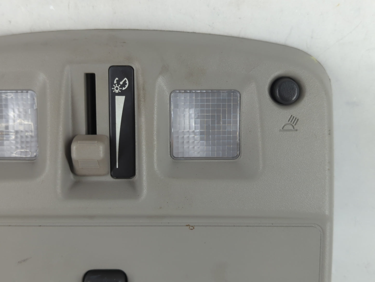 2006 Cadillac Srx Overhead Roof Console - Oemusedautoparts1.com