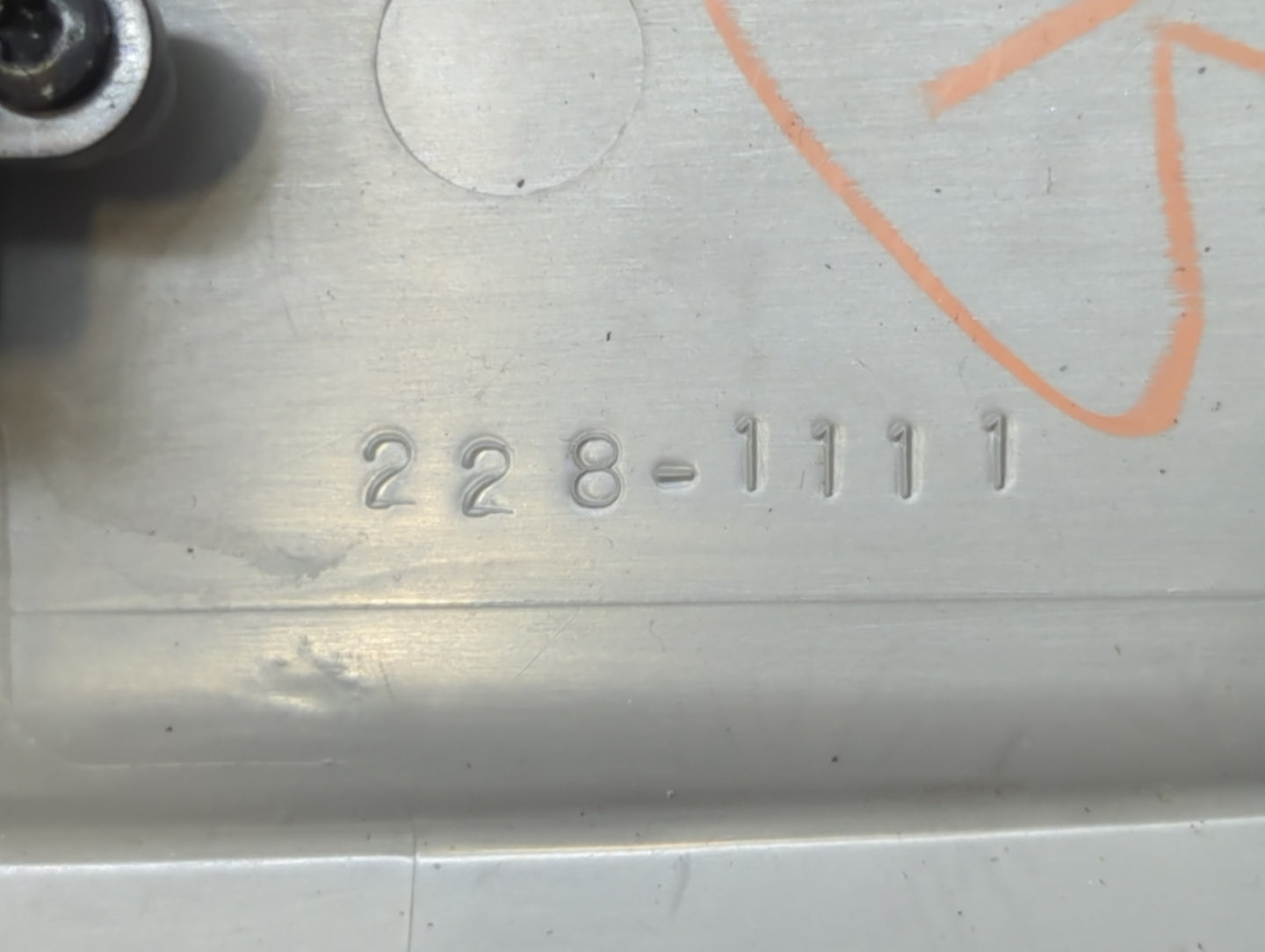2006 Cadillac Srx Overhead Roof Console - Oemusedautoparts1.com