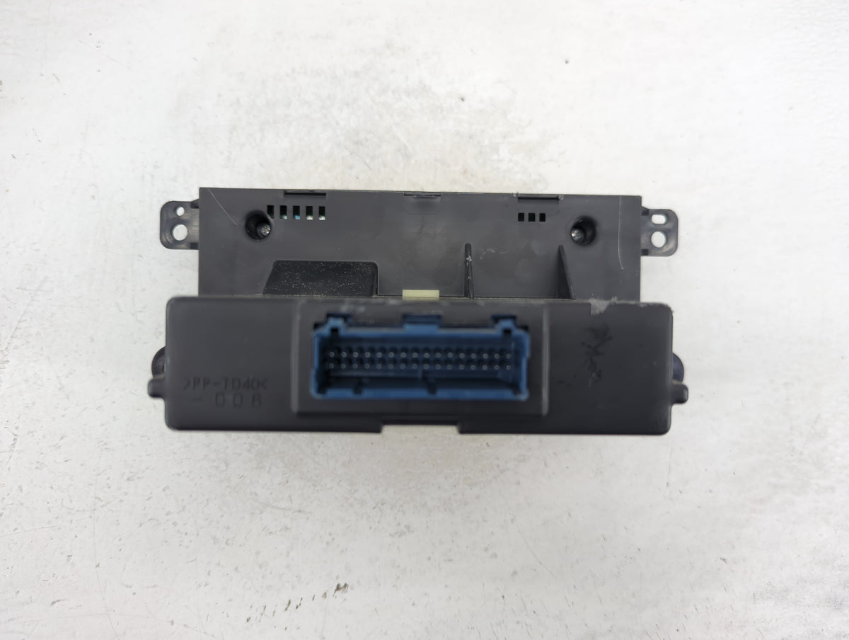 2005-2006 Cadillac Srx Climate Control Module Temperature AC/Heater Replacement P/N:15233494 Fits Fits 2005 2006 OEM Used Au